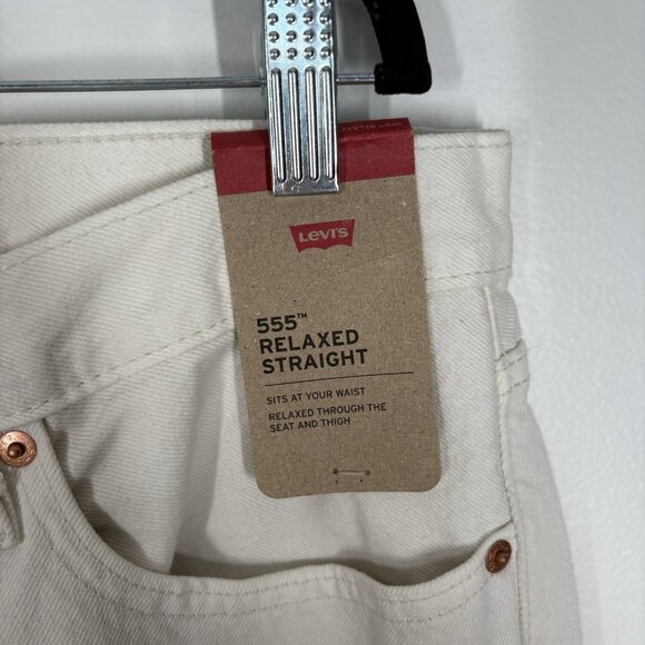 Levis Men Size 36x32 Ivory Denim 5-Pocket Casual 555 Relaxed Straight Jeans NWT - Picture 9 of 16